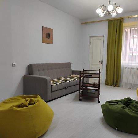 Ners Guest House Гюмри Экстерьер фото